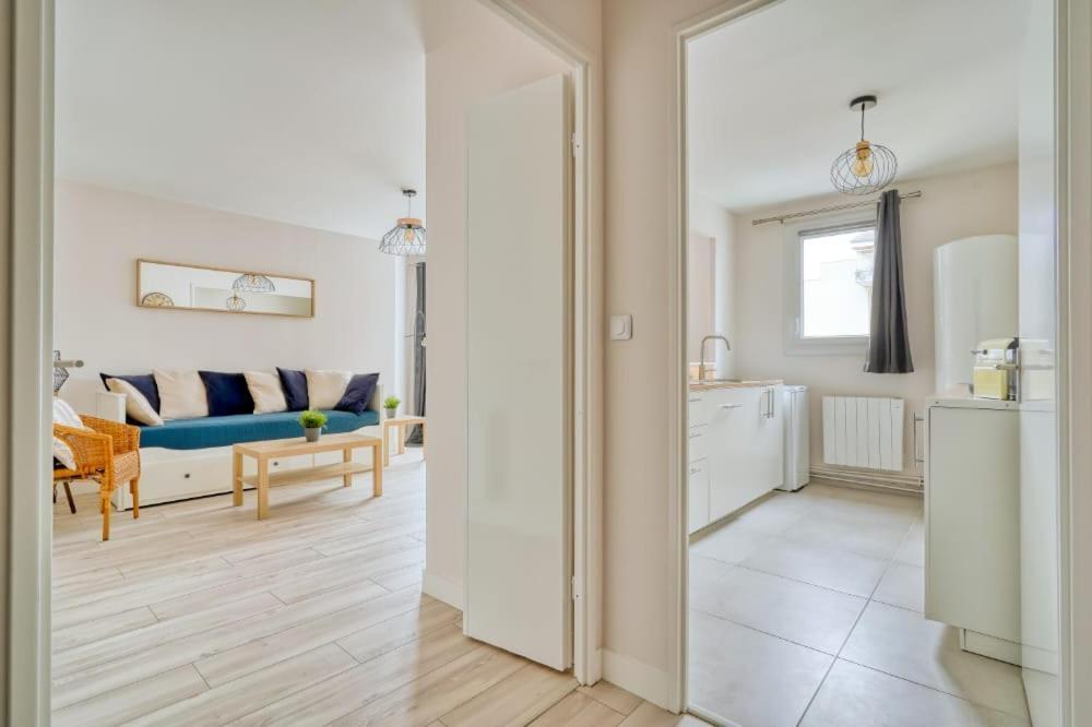 Courcouronnes Logement Sarah מראה חיצוני תמונה