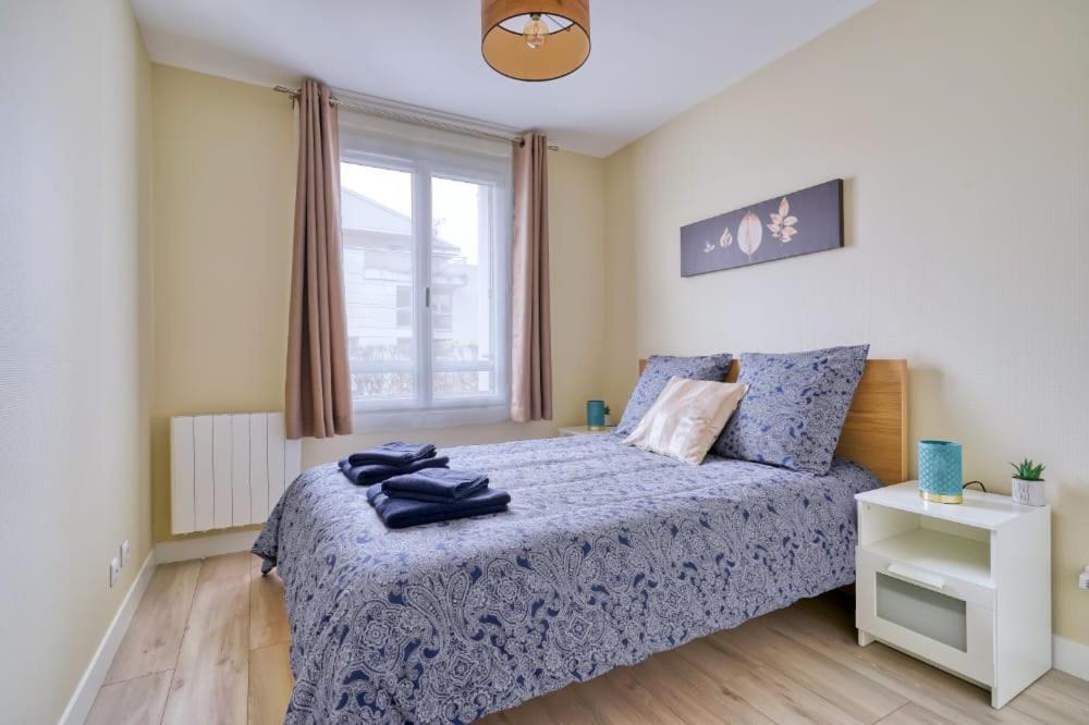 Courcouronnes Logement Sarah מראה חיצוני תמונה